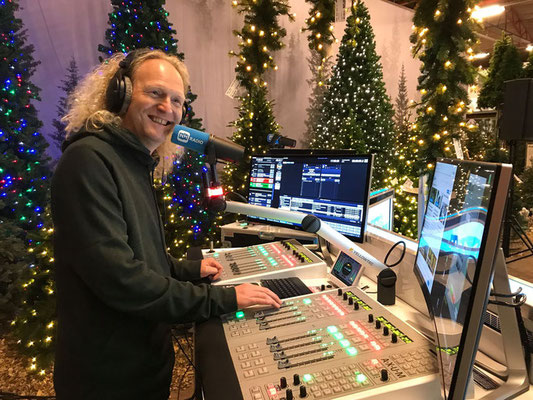 Radiostudio groot 1 DJ-desk